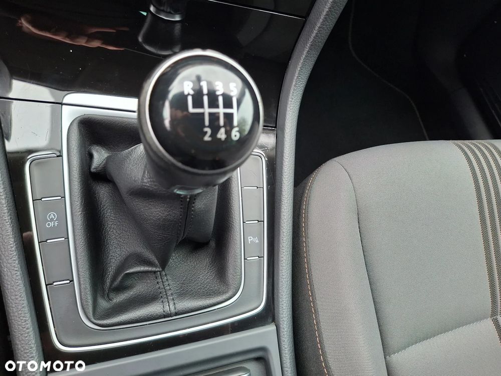 Volkswagen Golf 2.0 TDI BlueMotion Technology Allstar - 17