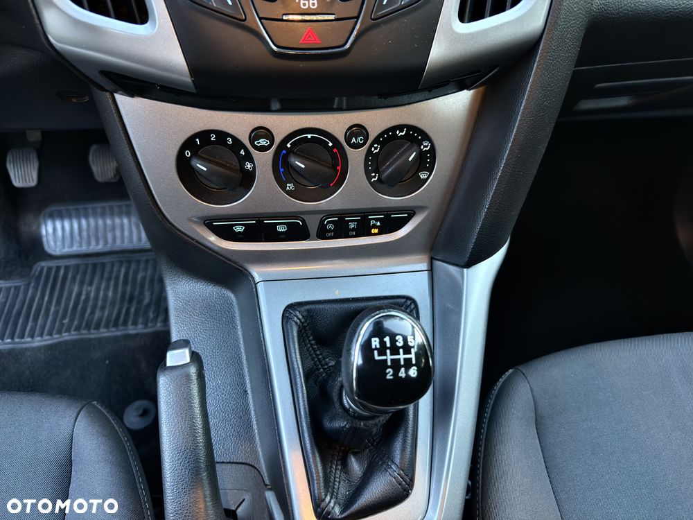 Ford Focus 1.0 EcoBoost Trend - 18