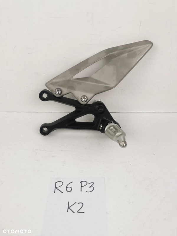 Triumph Street Triple 765RS set kierowcy podnóżek lewy przód 23-