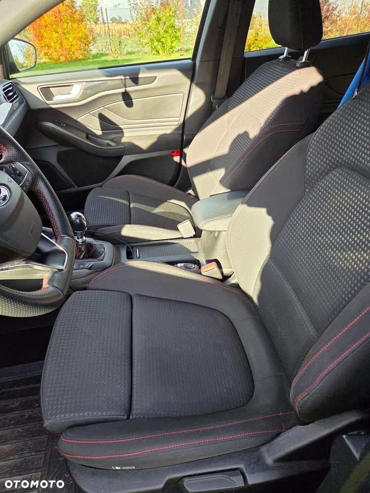 Ford Focus - 8