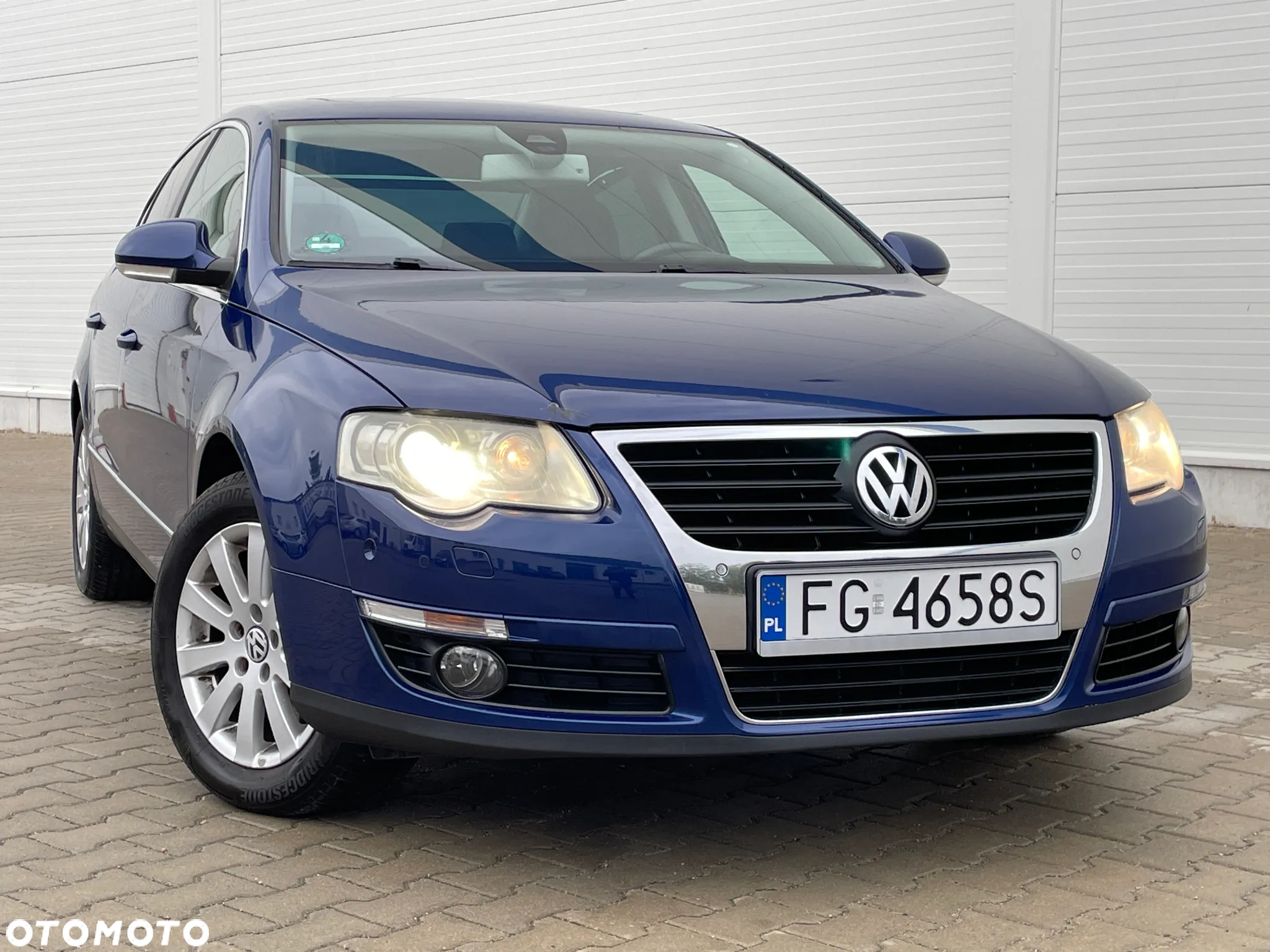 Volkswagen Passat 2.0 TSI Highline - 2