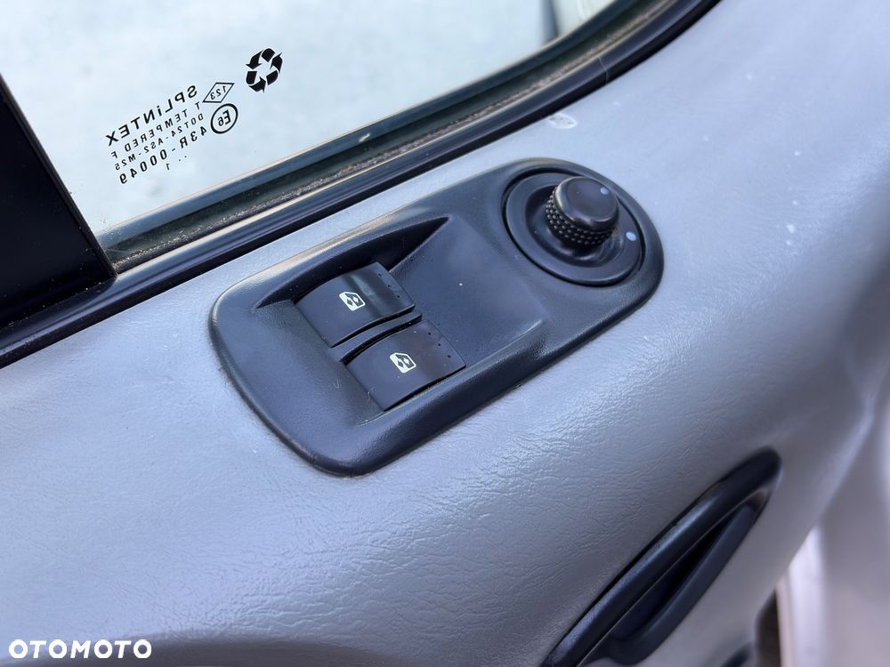 Renault Trafic - 10