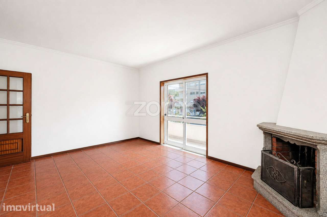 APARTAMENTO T2 PENAFIEL C/ 2 VARANDAS E LUGAR DE GARAGEM