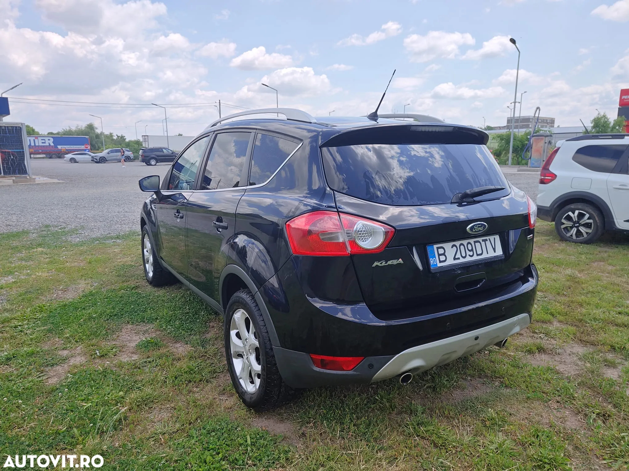 Ford Kuga 2.0 TDCi 4x4 Trend - 2