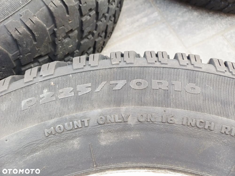 FELIGI Z OPONAMI ALUMINIOWE HYUNDAI SANTEA FE I R16 5X114,3 ET46 67.1MM OPONY TERENOWE 225/70 ZIMA NR1 - 6