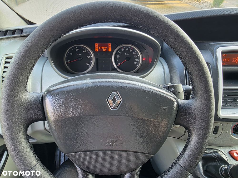 Renault Trafic - 25