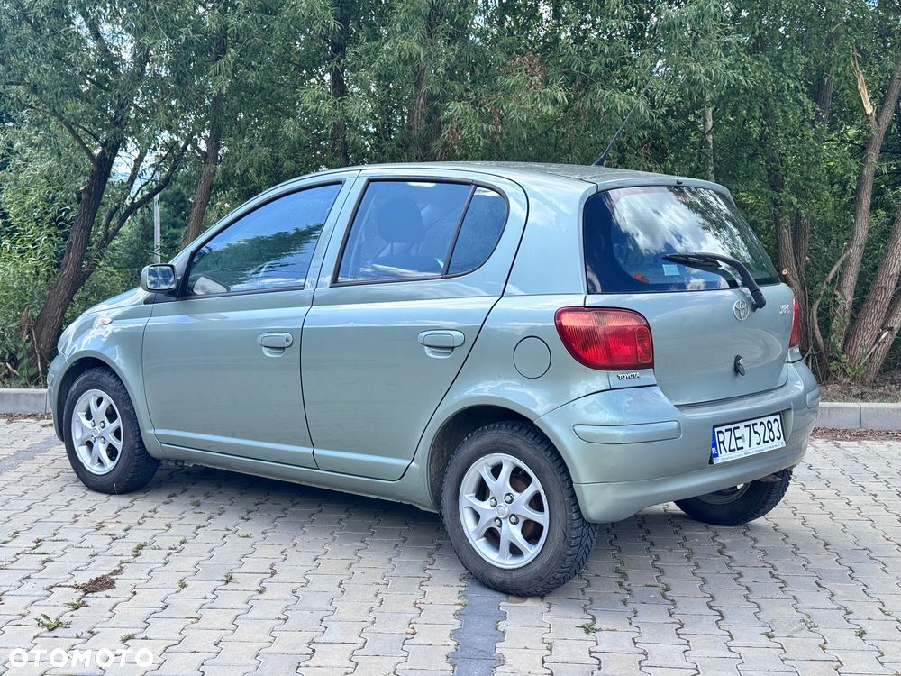 Toyota Yaris - 3