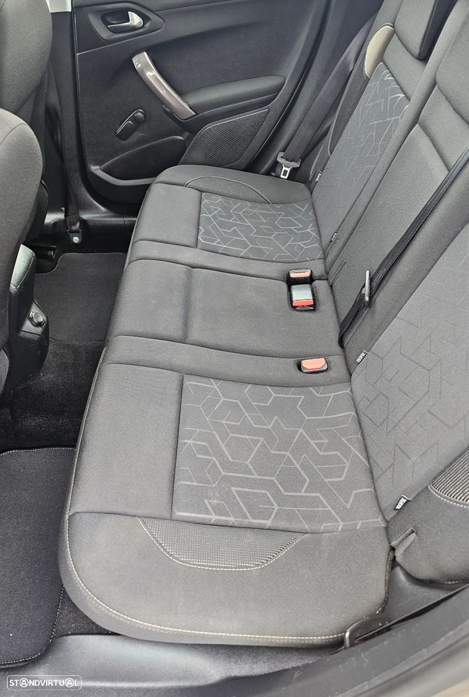 Peugeot 2008 PureTech 82 Active - 15