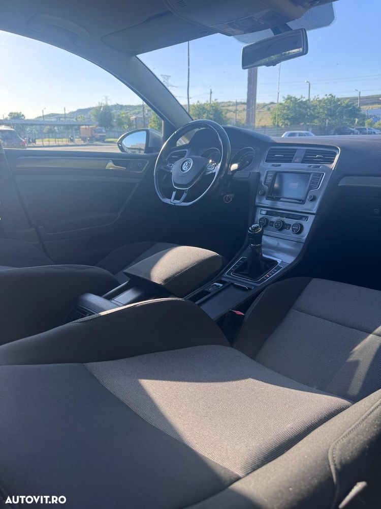 Volkswagen Golf 1.6 TDI BMT Comfortline - 10
