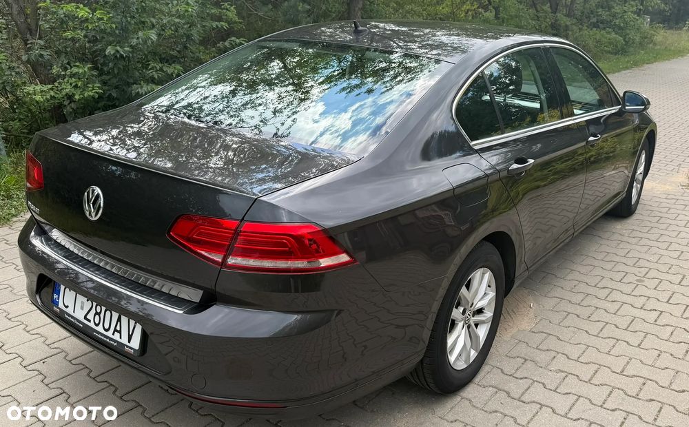 Volkswagen Passat 2.0 TDI SCR Comfortline DSG - 4