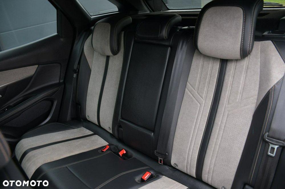 Peugeot 3008 1.6 PureTech HYbrid GT Line S&S EAT8 - 14