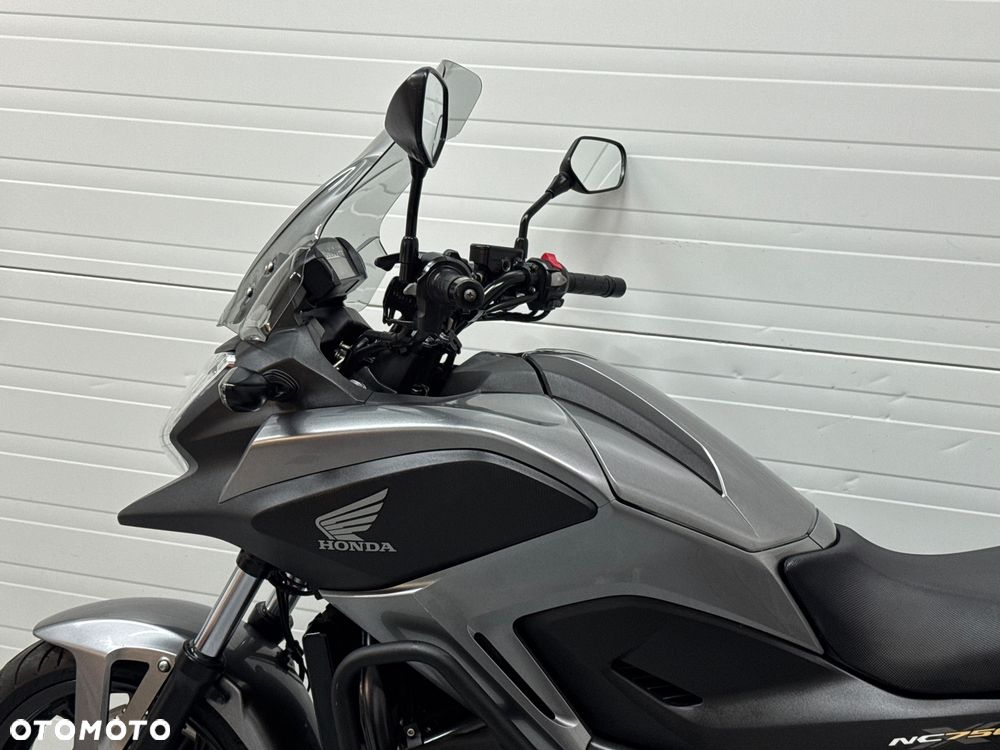 Honda NC - 29