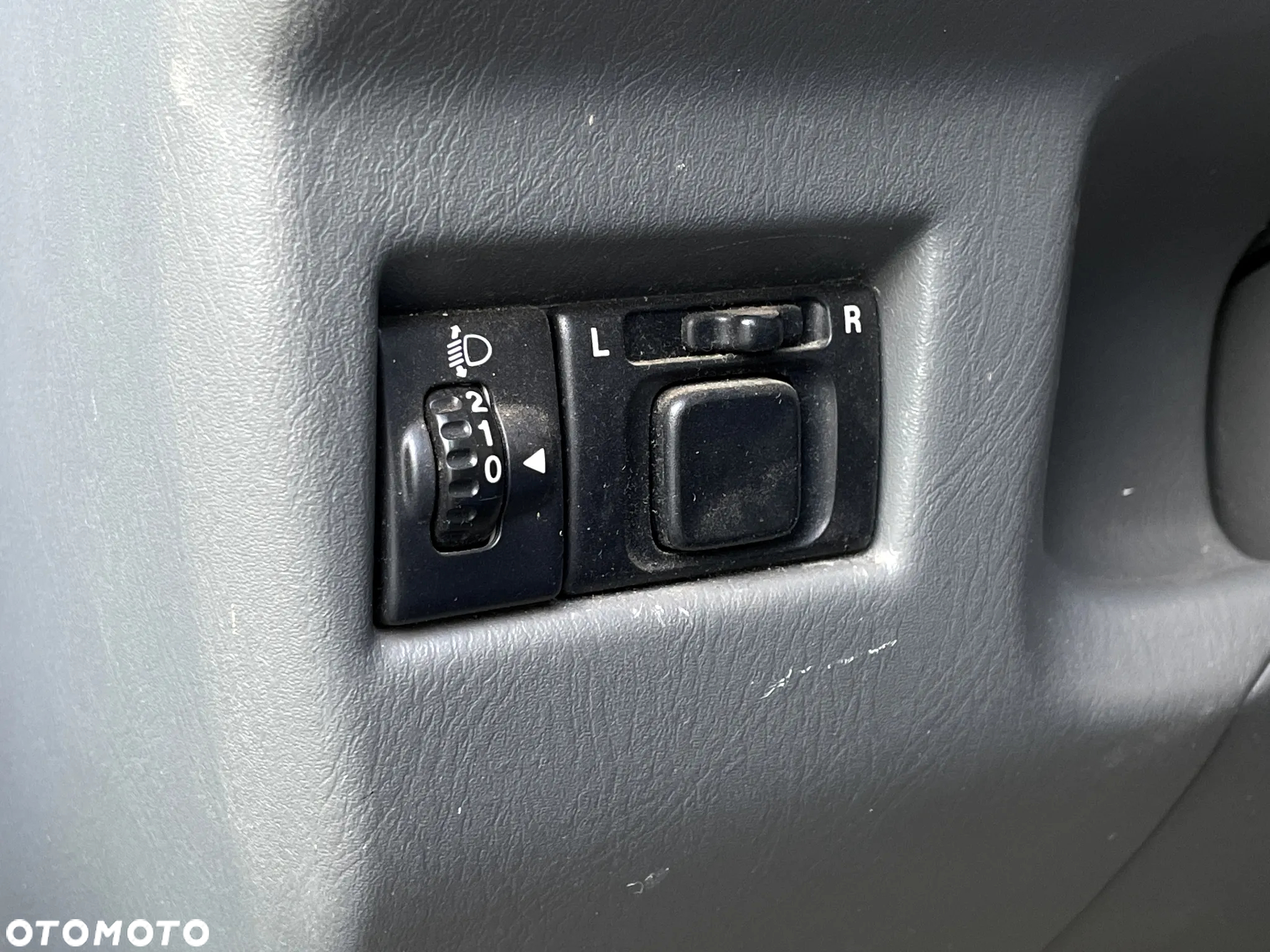 Suzuki Jimny 1.3 JLX - 32