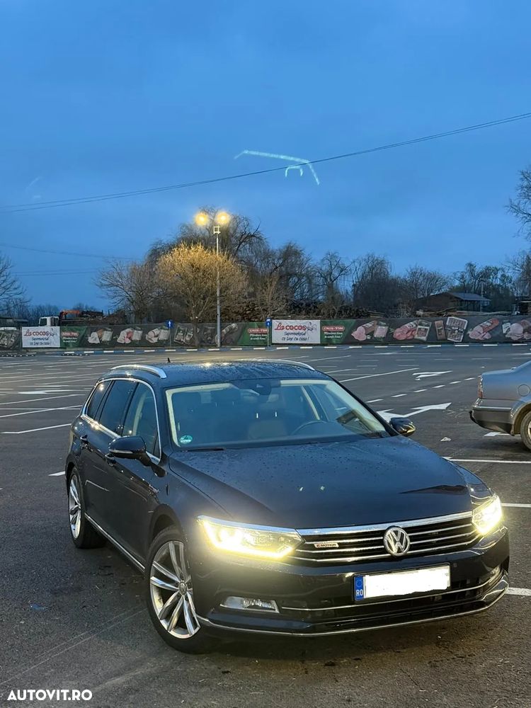 Volkswagen Passat - 1