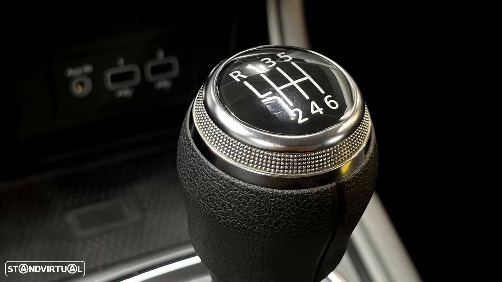 Renault Captur 1.0 TCe Evolution - 37