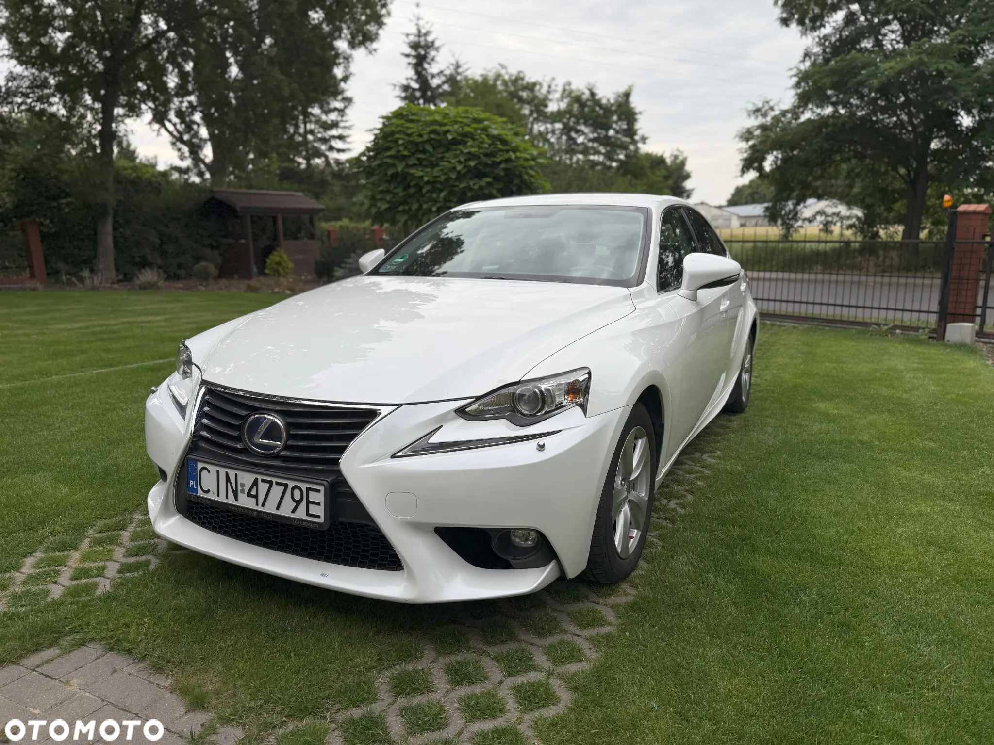 Lexus IS 300h Elite - 3