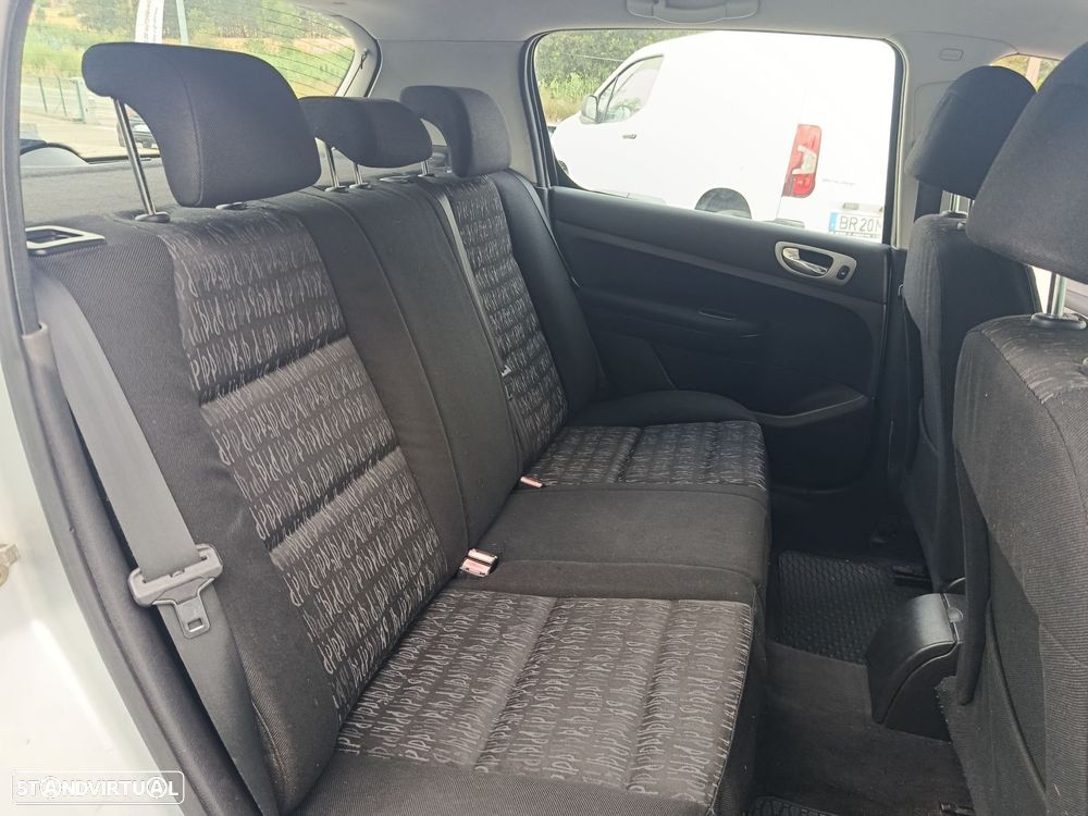 Peugeot 307 1.4 HDi Navtech - 12