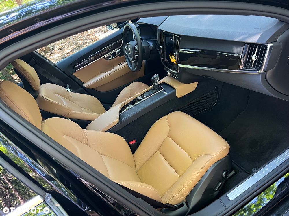 Volvo S90 D4 Momentum - 17