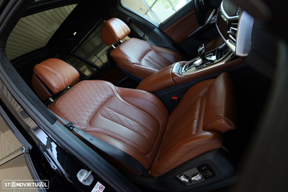 BMW X7 M50d - 12