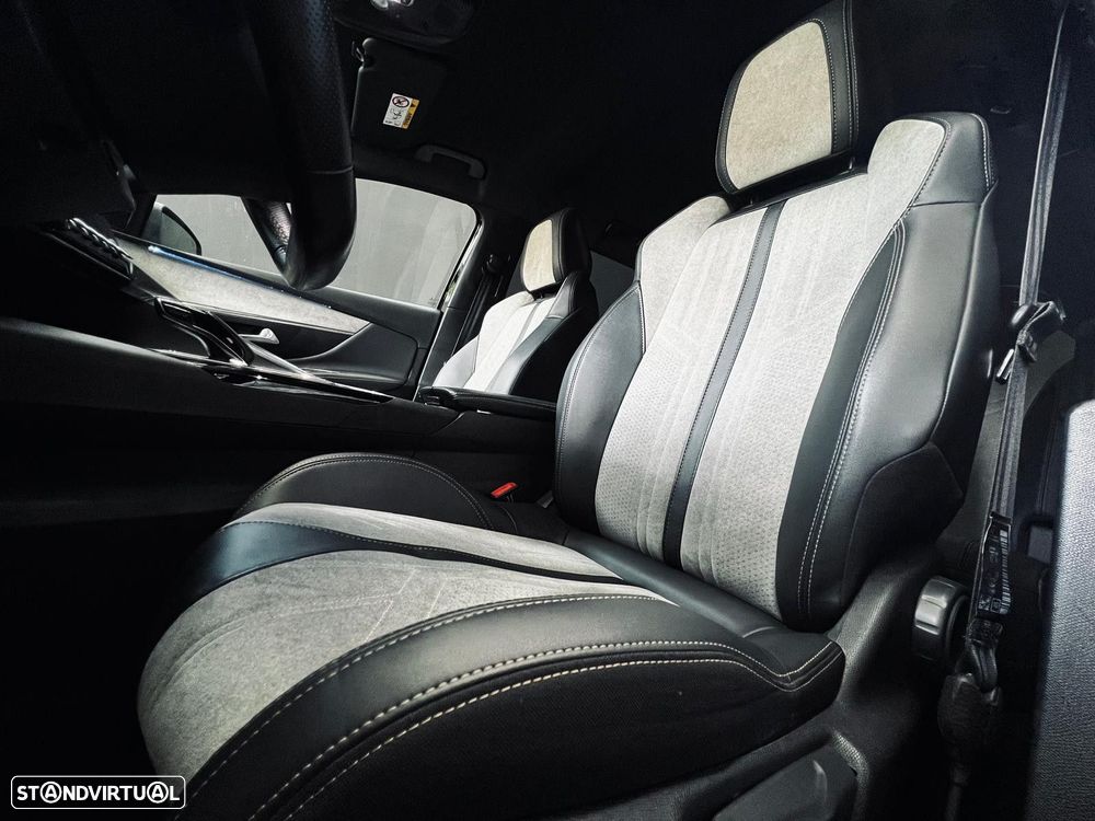 Peugeot 3008 1.6 Hybrid Allure e-EAT8 - 31