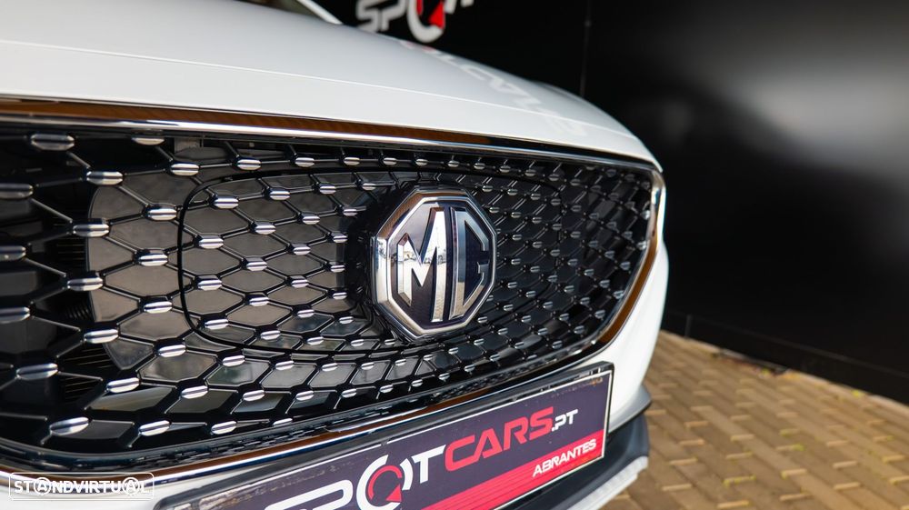 MG ZS EV Luxury - 27