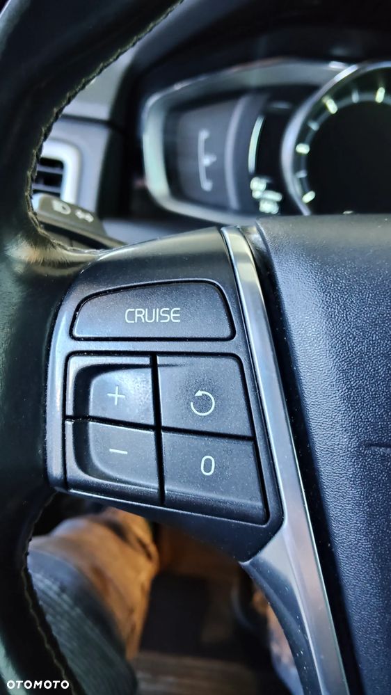 Volvo V70 D2 Geartronic Powershift Momentum - 18