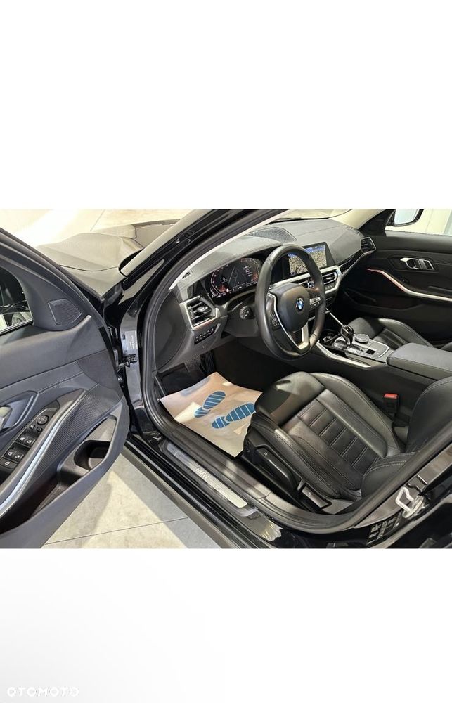 BMW Seria 3 320d MHEV Luxury Line - 19