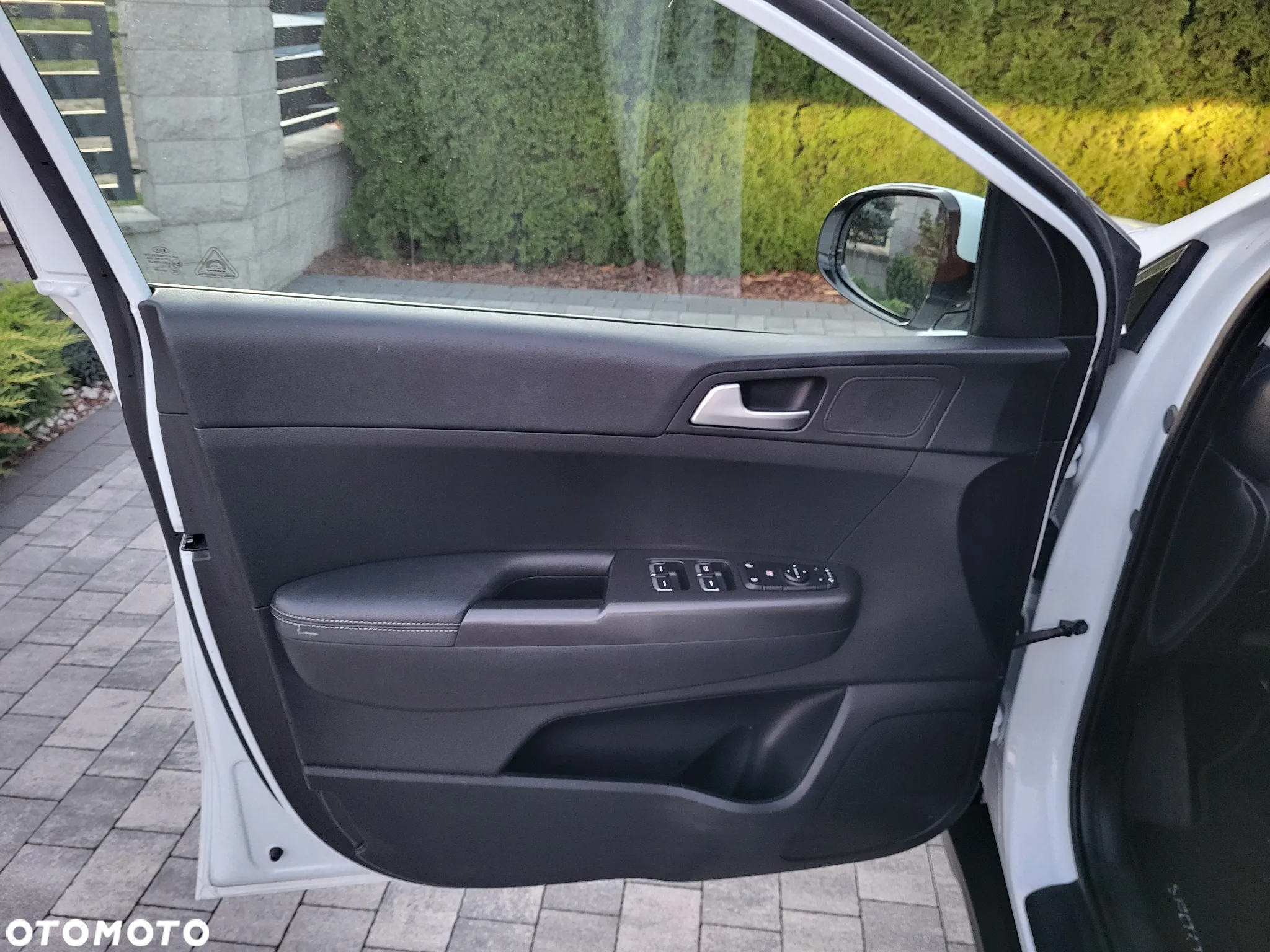 Kia Sportage 1.6 GDI Black Edition 2WD - 11