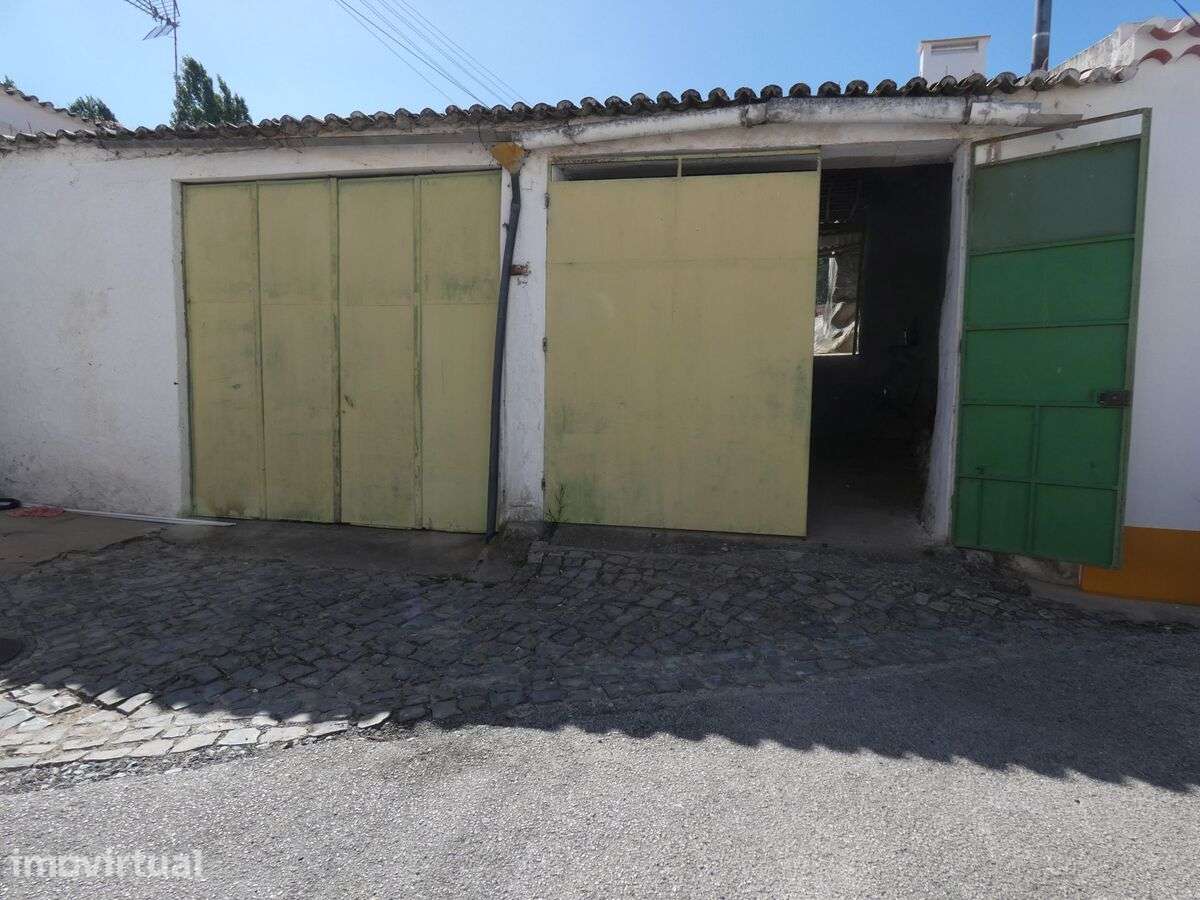 Terreno de 1050m2 no centro da Azueira com PIP para 4 moradias T3 - Grande imagem: 4/25