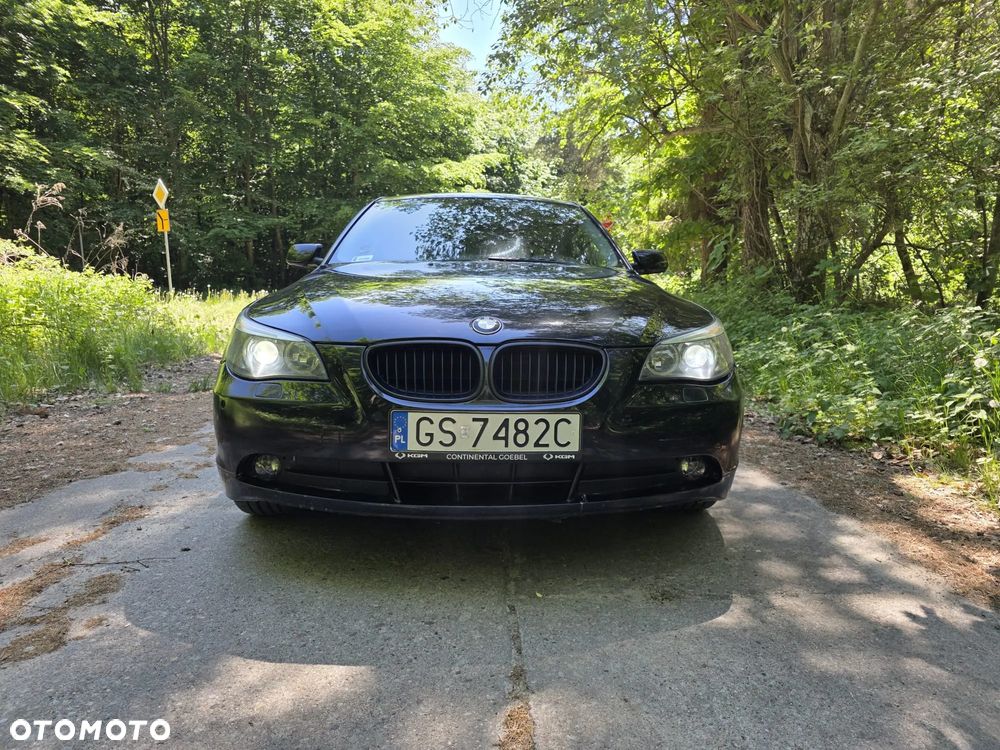 BMW Seria 5 520i - 4