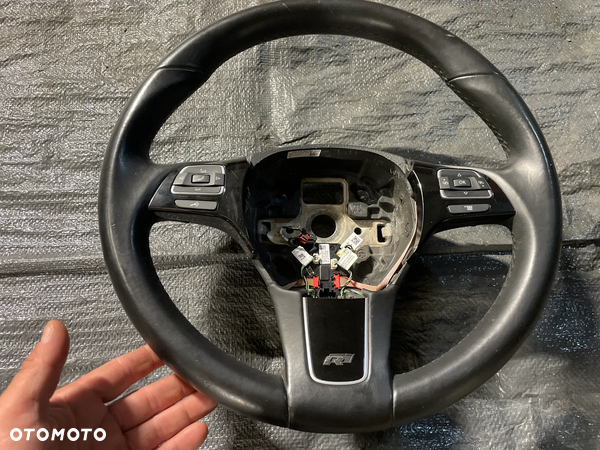 VW TOUAREG 7P kierownica R LINE ładna grzana