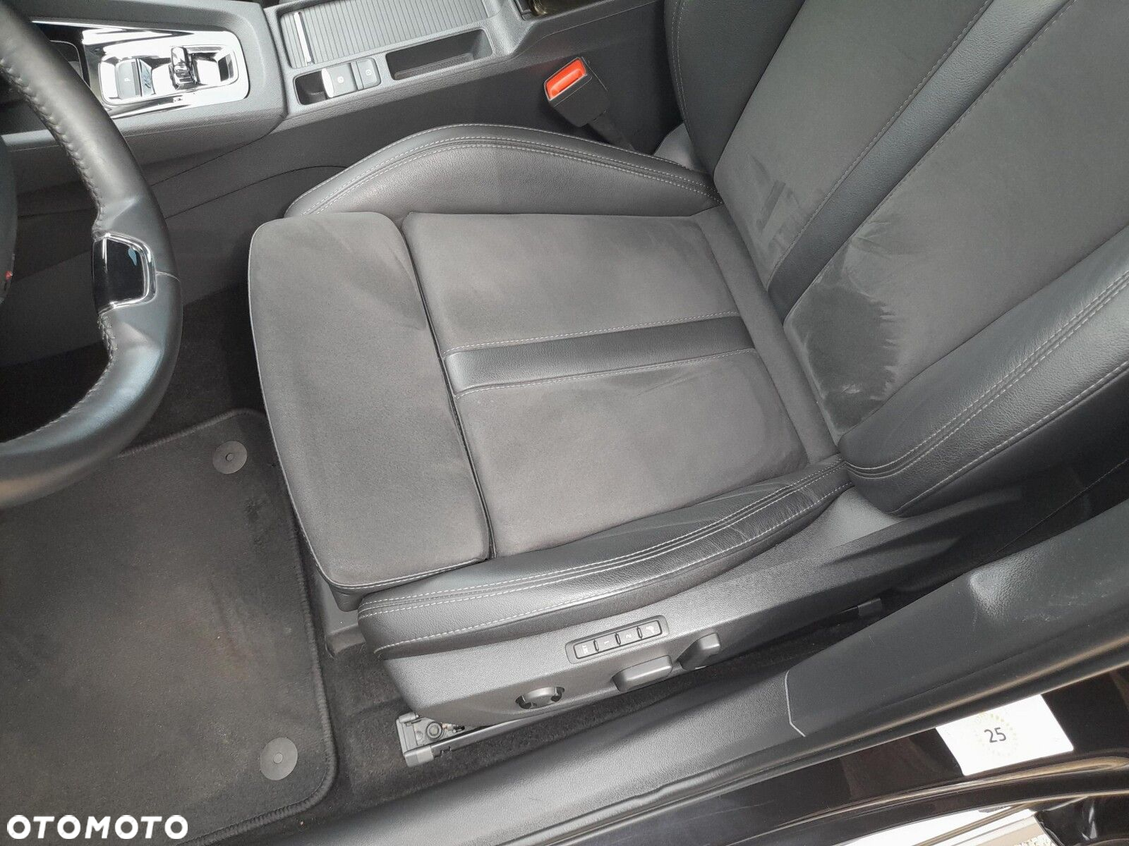 Skoda Octavia 2.0 TDI 4x4 Scout DSG - 11