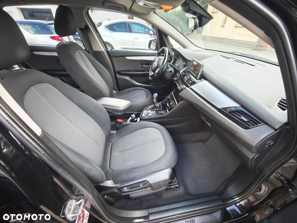 BMW Seria 2 216d Advantage - 40