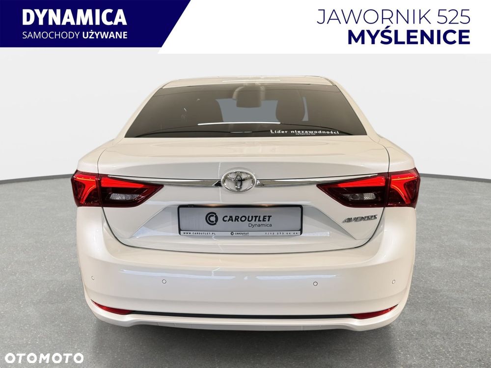 Toyota Avensis - 8