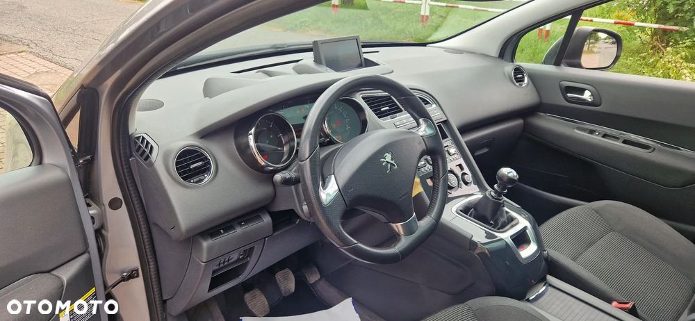 Peugeot 5008 - 17