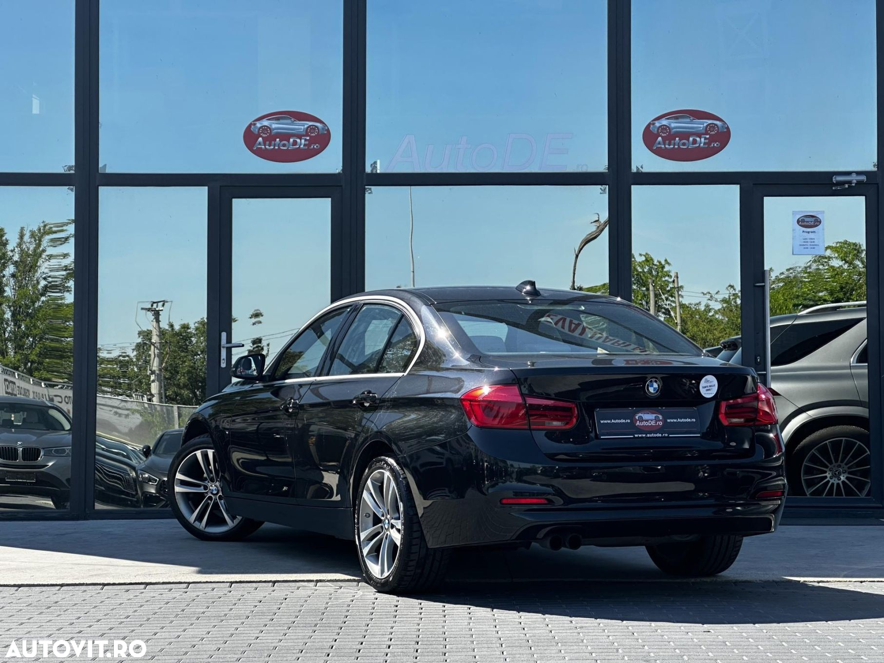 BMW Seria 3 320i Aut. Sport Line - 4