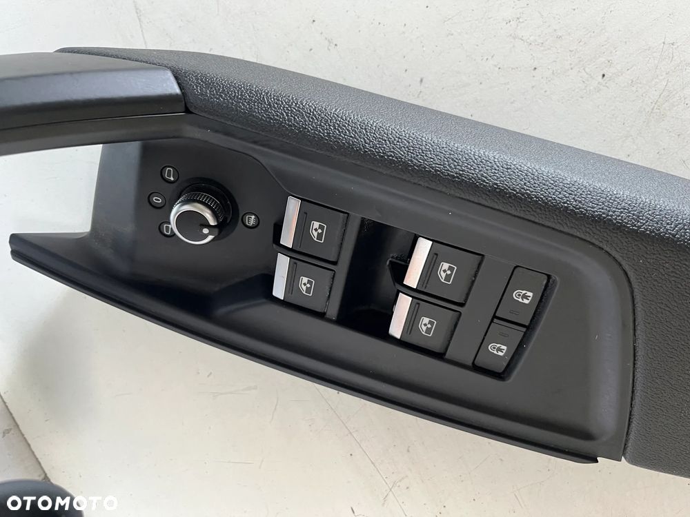Audi A3 8Y 2020- Maskownica klamki wewnętrznej drzwi przednich 8Y2867172,83A959851C - 2