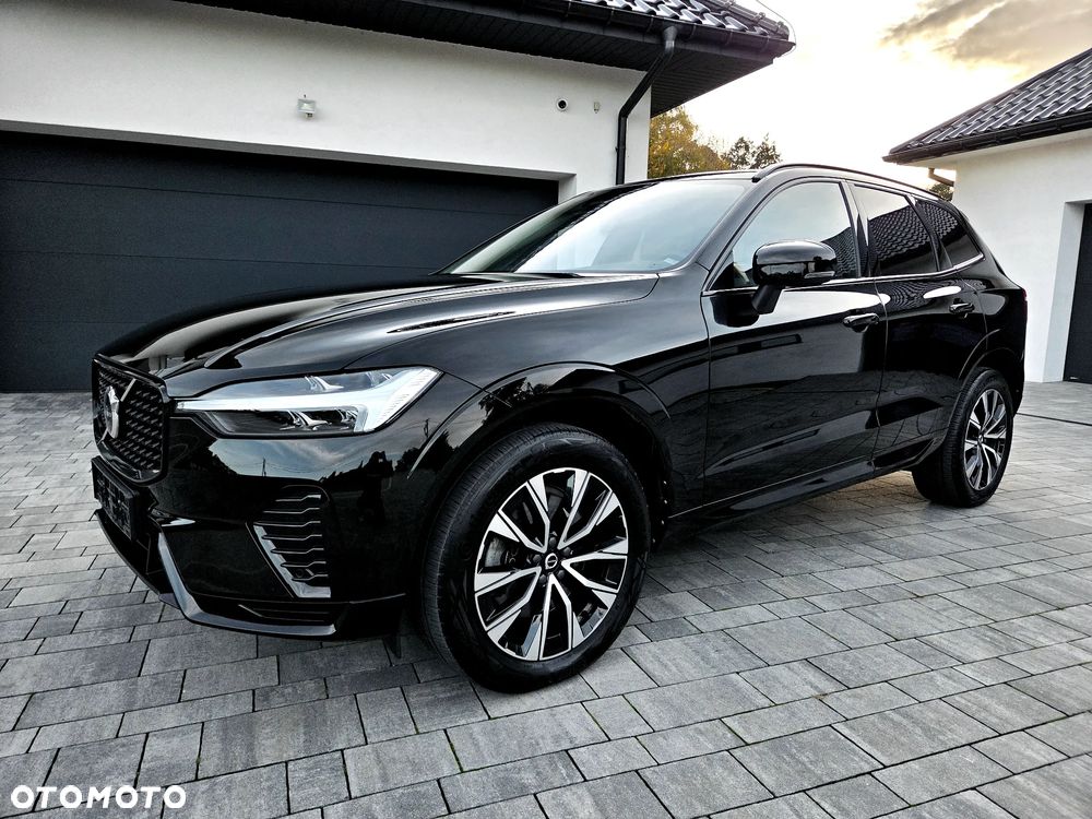 Volvo XC 60 B4 D AWD Plus Dark - 2