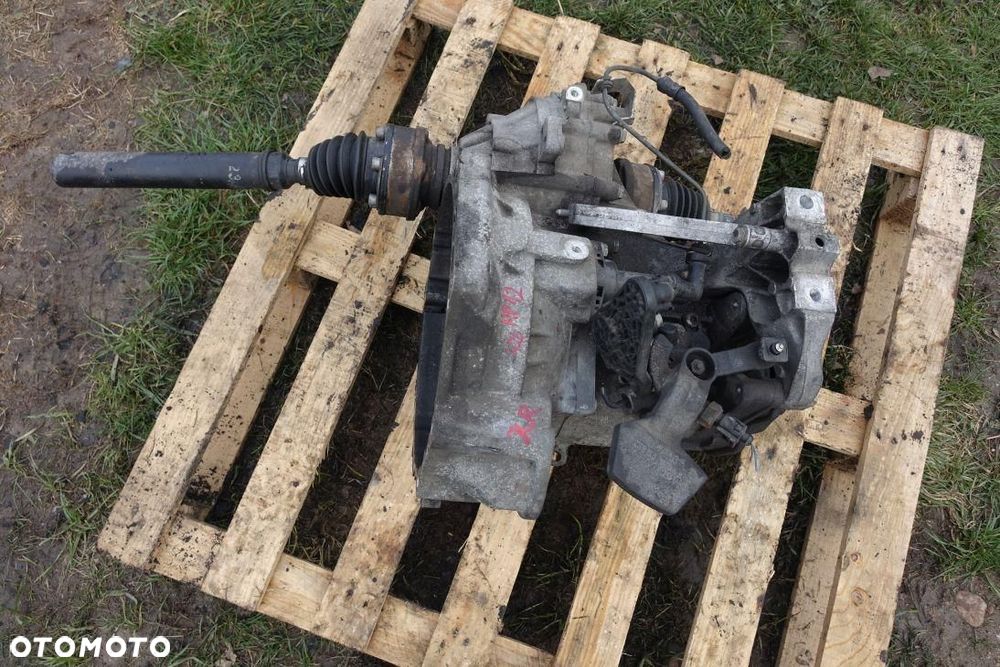SKRZYNIA BIEGÓW MANUALNA JCR BXE GQQ 5B VW AUDI A3 8P 1.9 TDI JCR BXE GQQ - 1