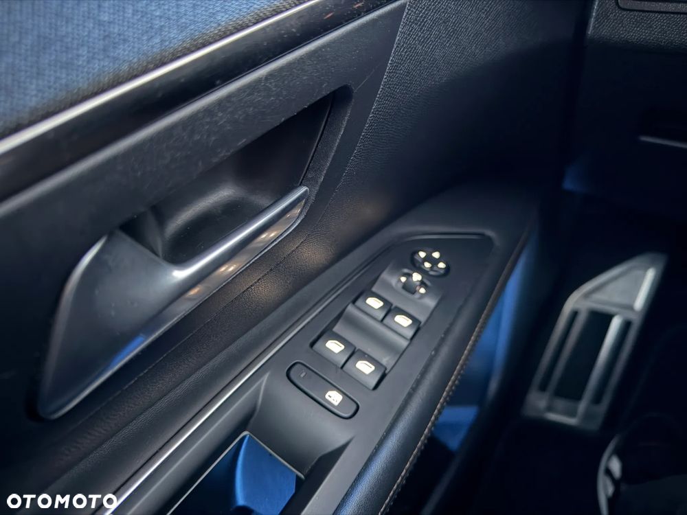 Peugeot 3008 1.6 PureTech GPF GT Line S&S EAT8 - 19