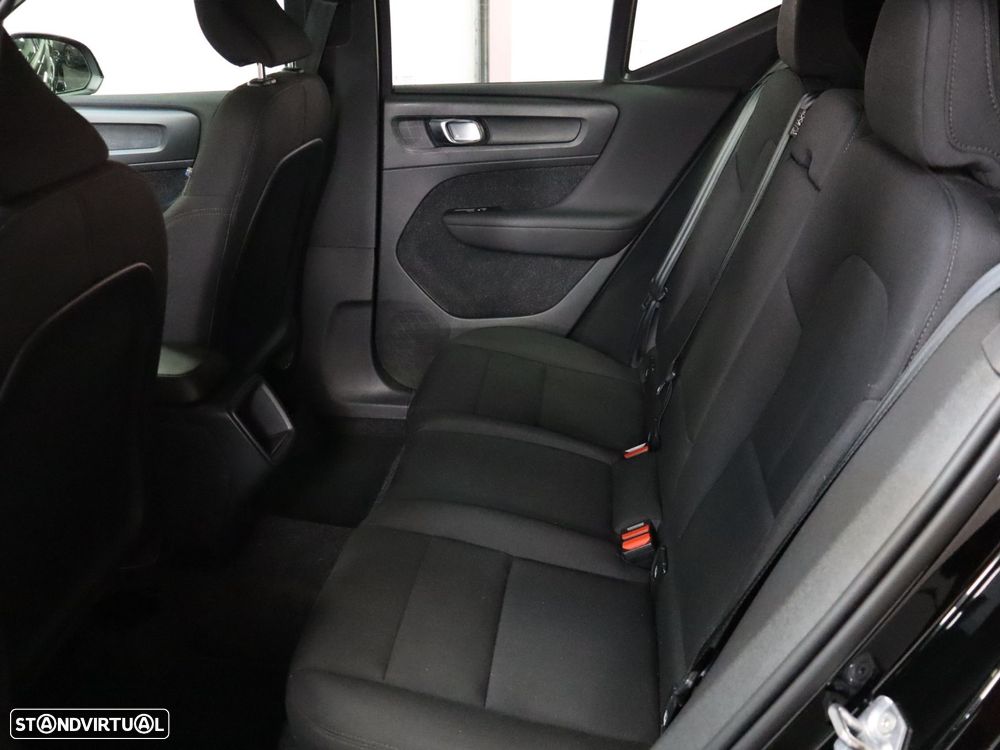 Volvo XC 40 1.5 T3 Momentum Geartronic - 9