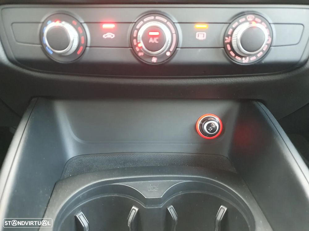 Audi A3 Sportback 1.6 TDI Attraction Ultra - 23