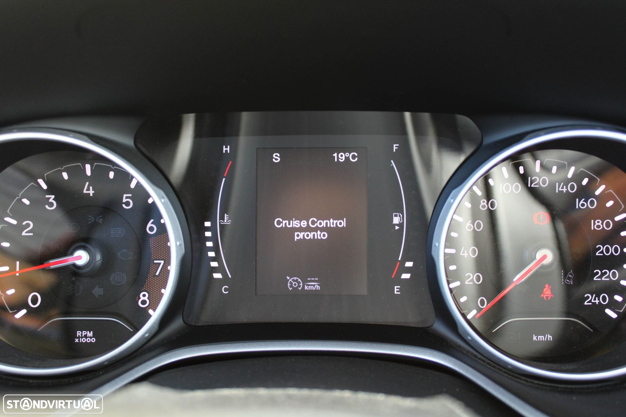 Jeep Compass 1.3 T Sport - 32