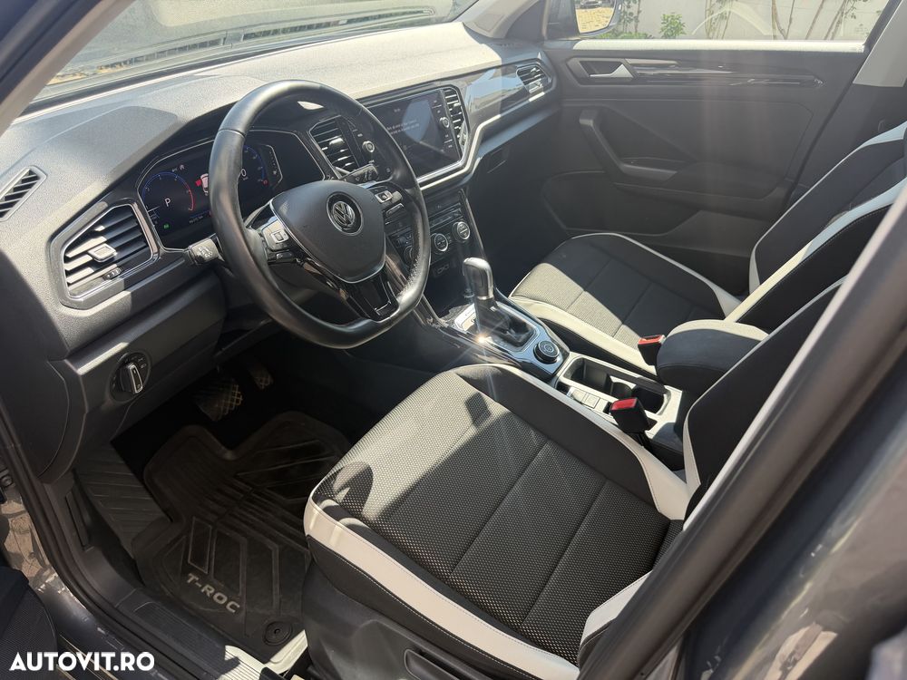Volkswagen T-Roc - 14