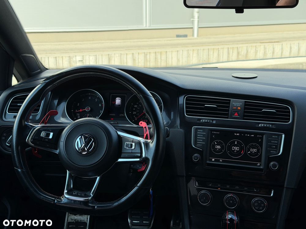 Volkswagen Golf - 19