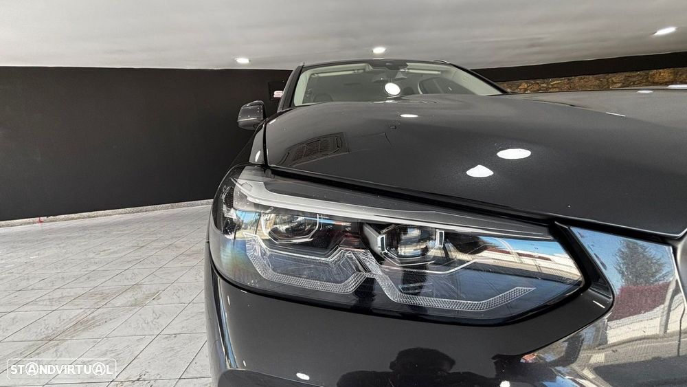 BMW X3 30 i xDrive Line Luxury - 9