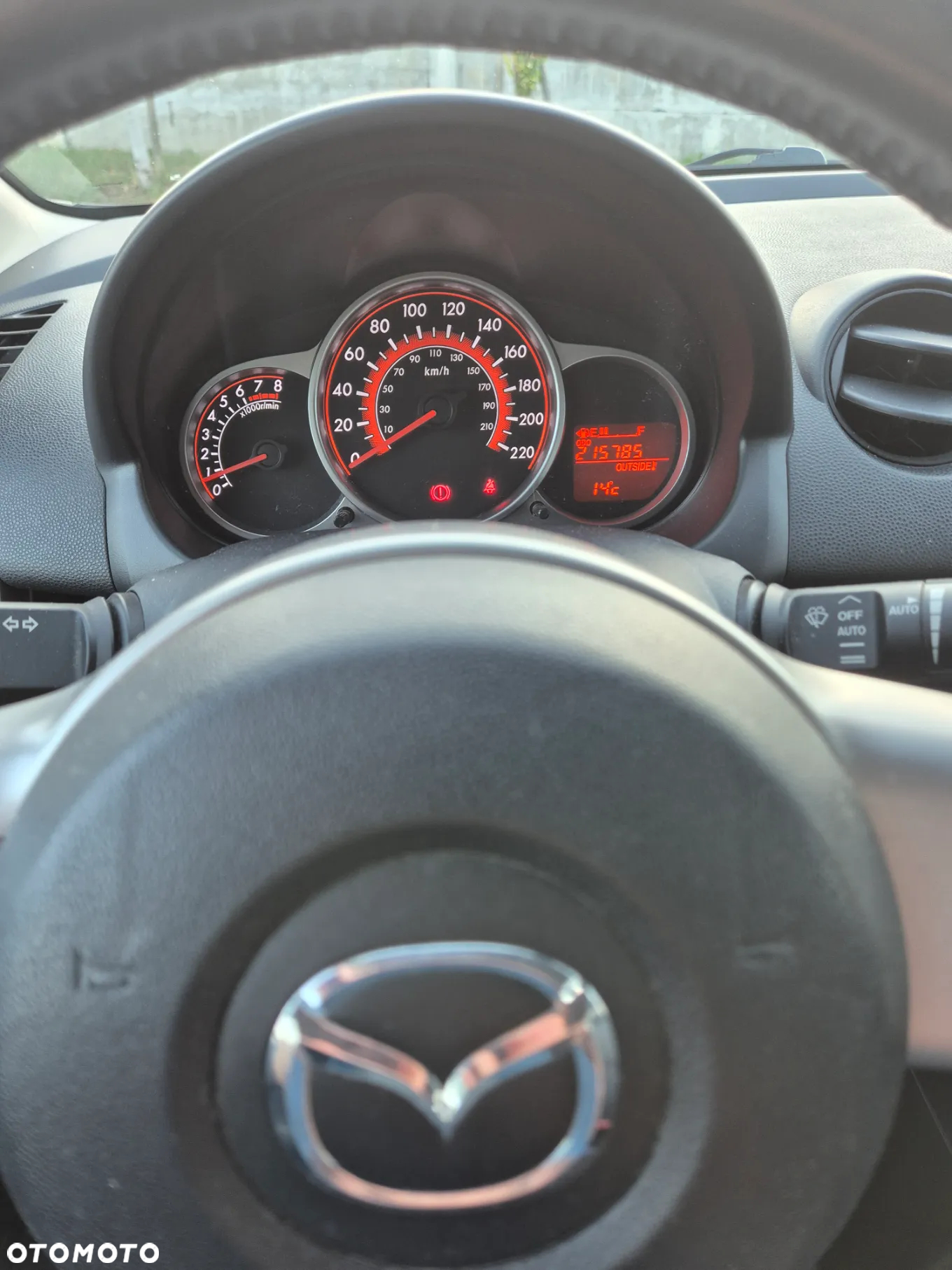 Mazda 2 1.3 Exclusive - 12