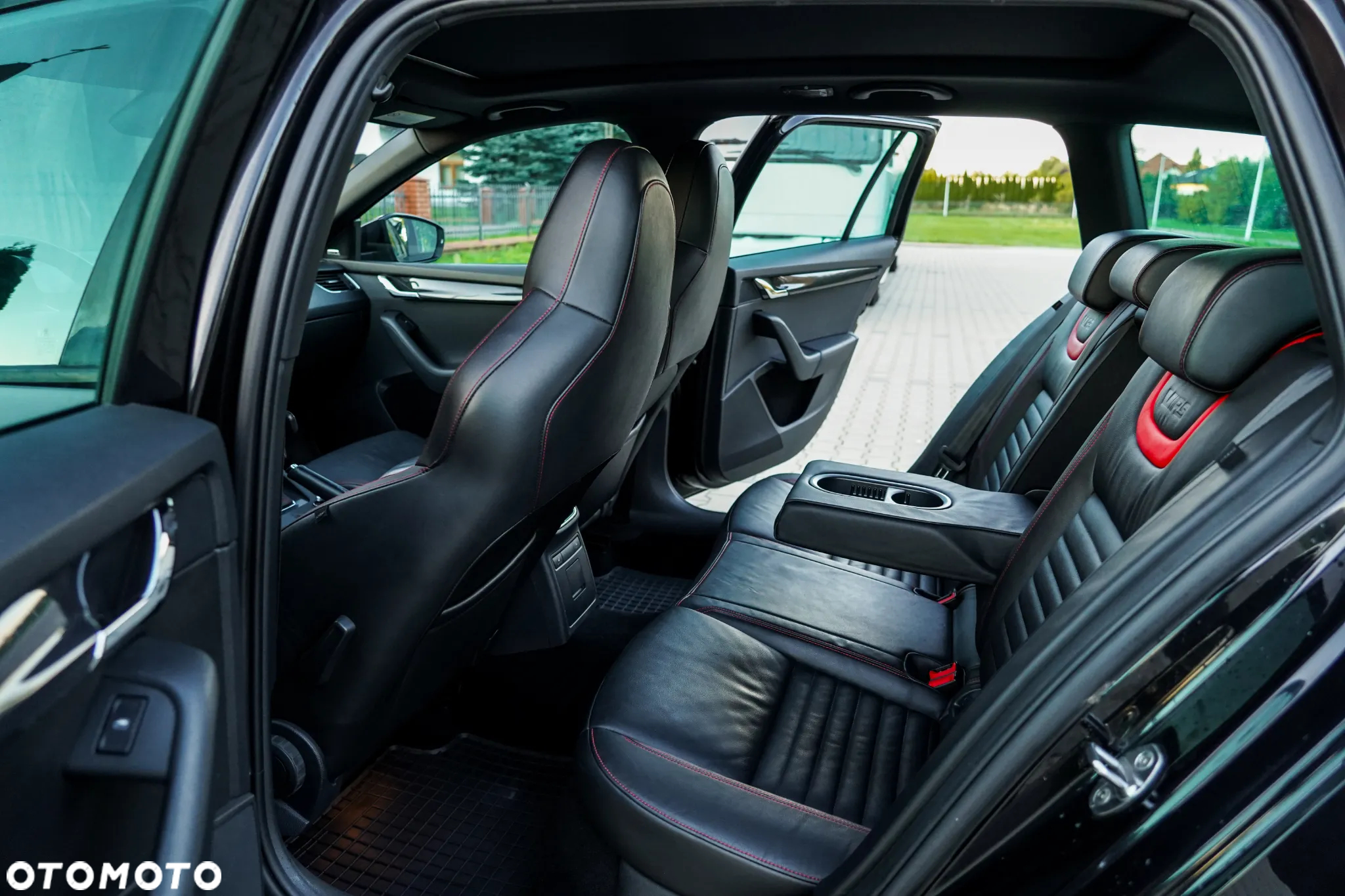 Skoda Octavia 2.0 TDI RS DSG - 25