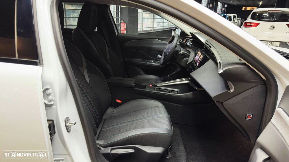 Peugeot E-408 210 GT - 12