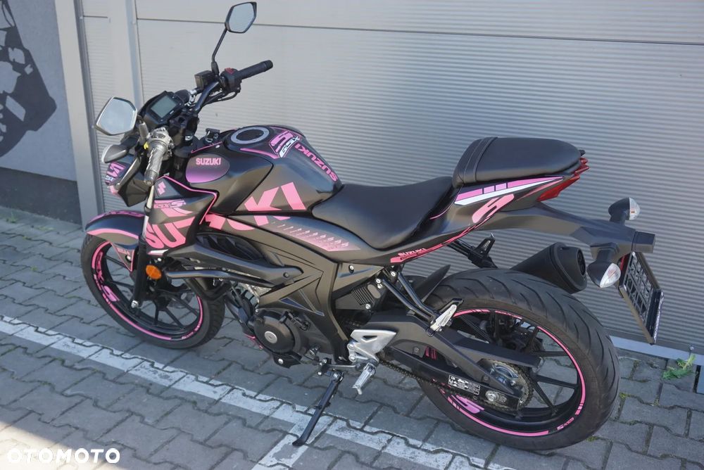 Suzuki GSX - 15